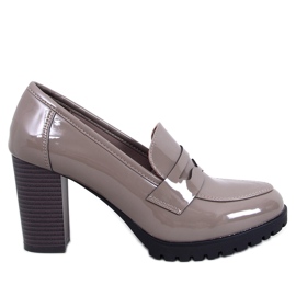 Jeffis kaki lakirane mokasinke na petu bež