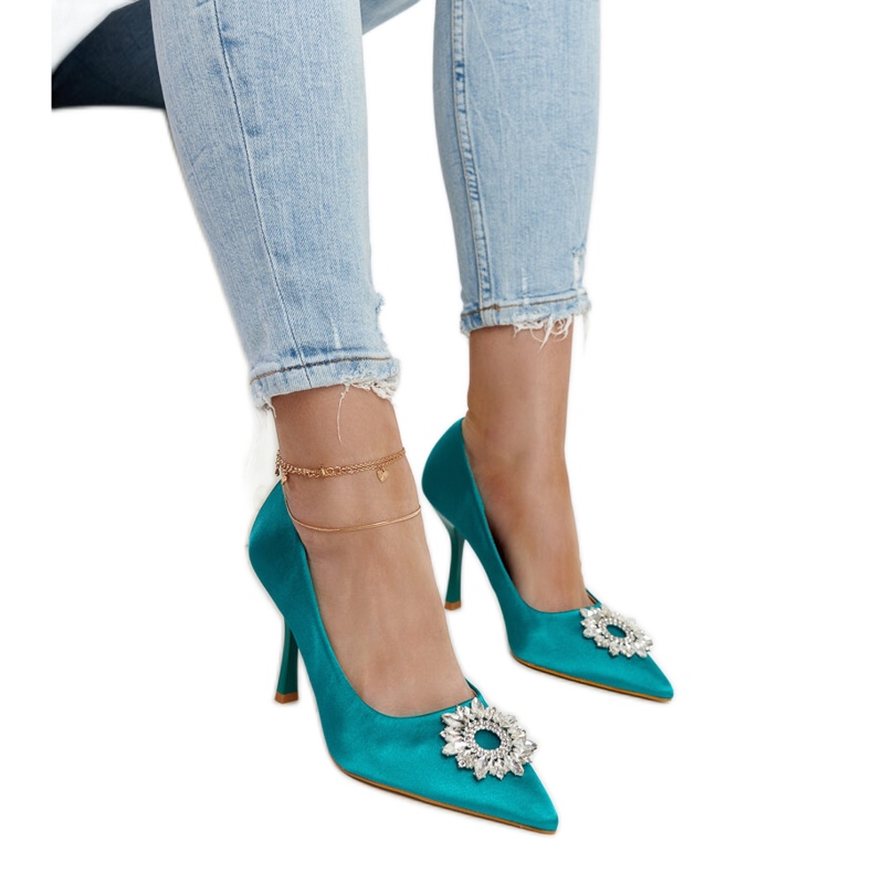 Zelene visoke pete sa satenskim završetkom i kamenčićima Susegana zelena