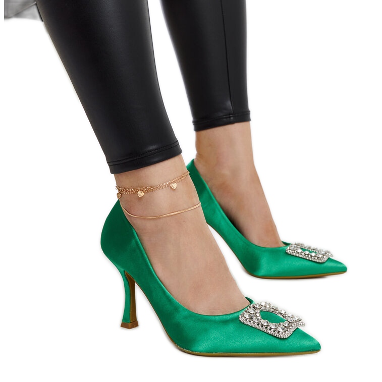 Zelene visoke pete sa satenskim završetkom i Clemente kamenčićima zelena