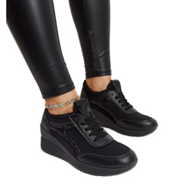 Crne tenisice na wedge Hermina crno