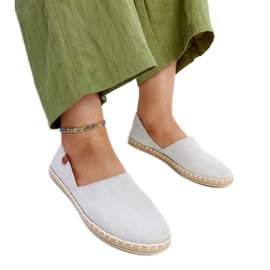 Gimja srebrne tenisice siva