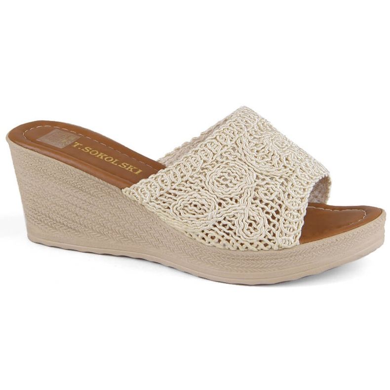 Ženske bež sandale na klin T.Sokolski 321