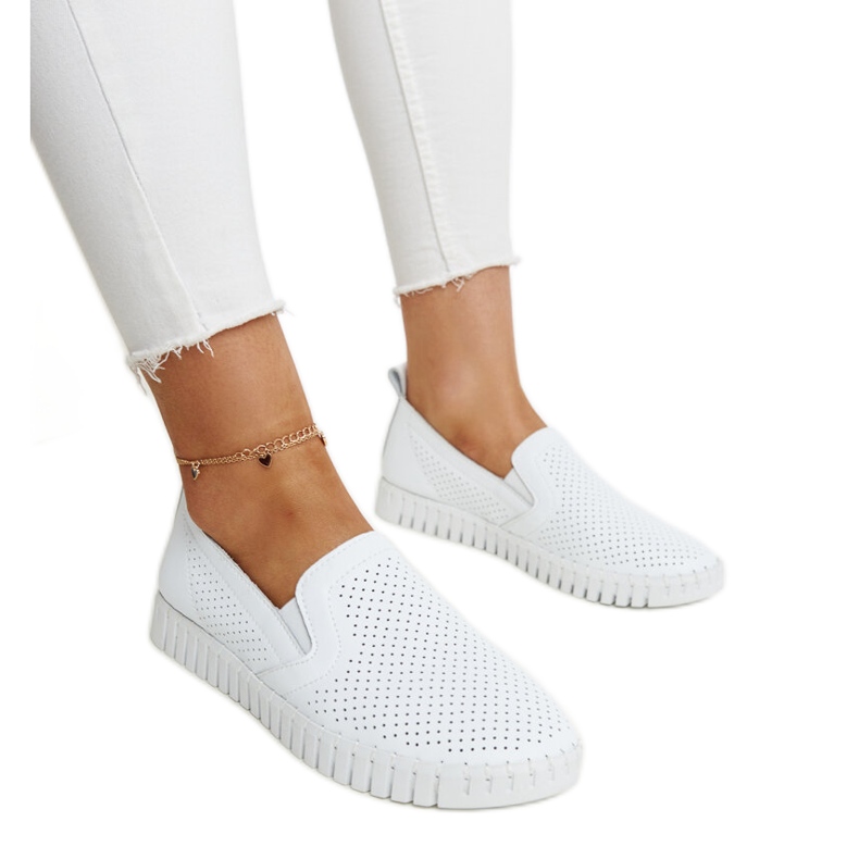 Bijele ažurne kožne cipele marke Vinceza bijela