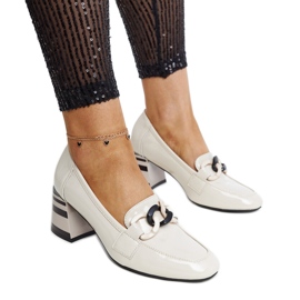 Vinceza Bež lakirane cipele iz Vinceze