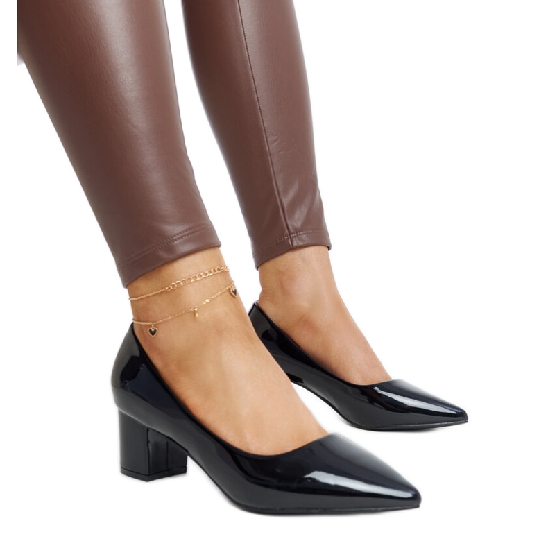 Crne patentirane Ognjenka salonke na visoku petu crno