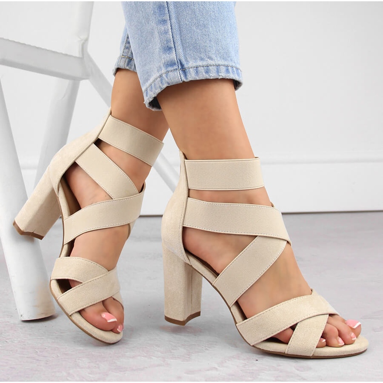 Ženske sandale na petu s bež elastičnim trakama eVento 6964