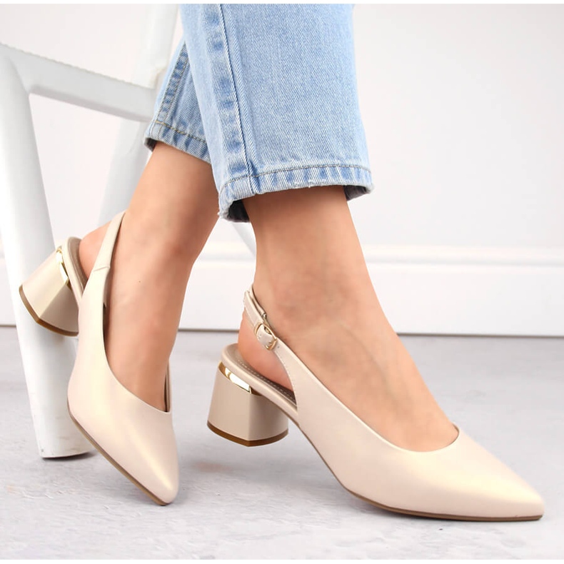 Ženske elegantne bež biserne sandale Sergio Leone SK175 s punim prstima