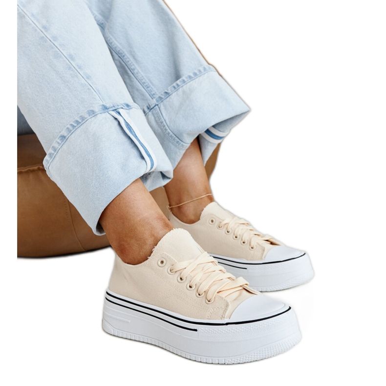 Svijetlo bež tenisice s debelim Bahira potplatom