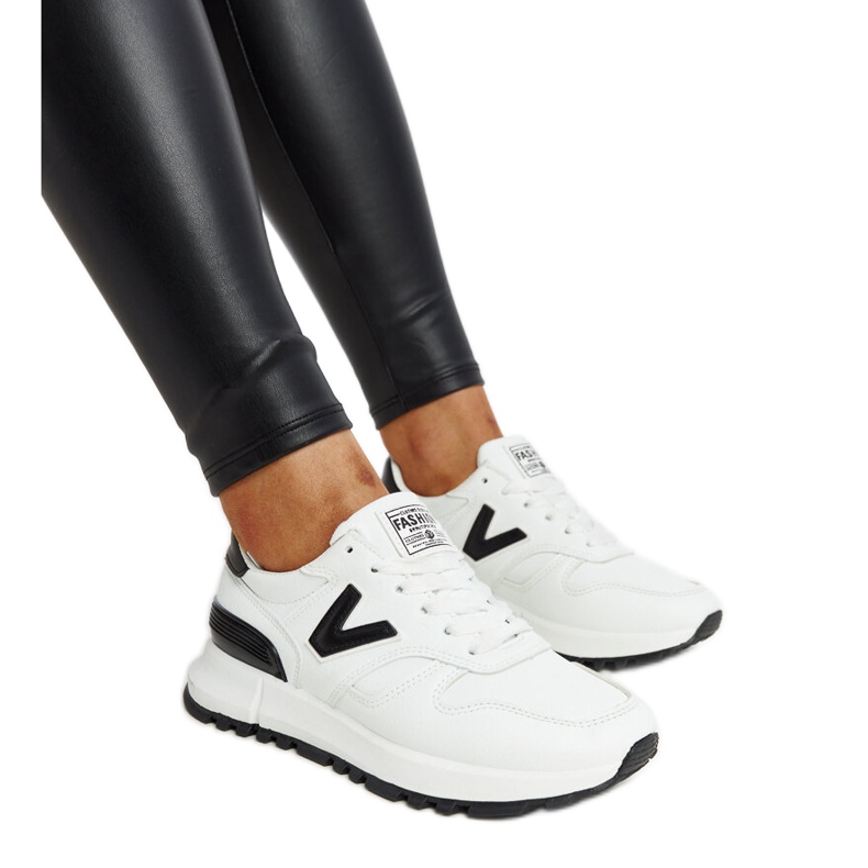 Bijele tenisice s debelim Cettina potplatom bijela