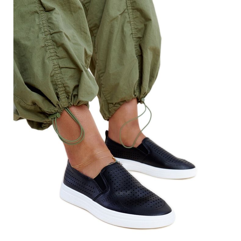 Crne ažurne slip-on tenisice Dafina crno