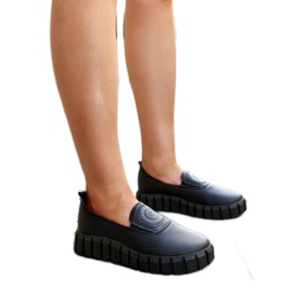 Crne cipele sa masivnim Teska đonom crna