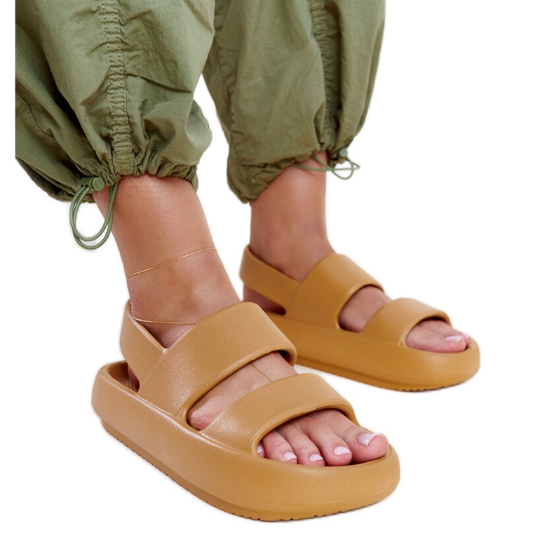 Smeđe Attiana sandale smeđa