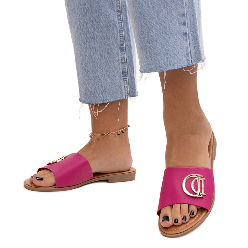 Tamno ružičaste japanke s kopčom iz Almeite ružičasta