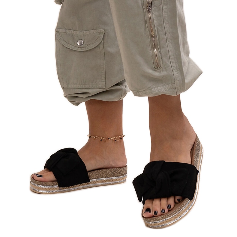 Crne japanke s masivnim Peletra đonom crno