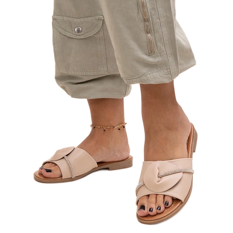 Šeširi ukrašeni remenom sa Amari cirkonima bež