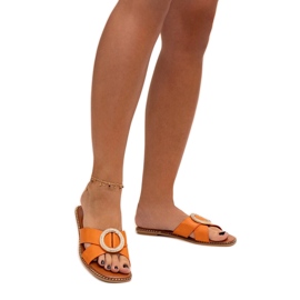 Kape ukrašene Salimba cirkon kopčom narančasta