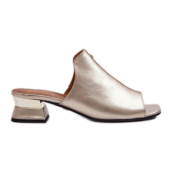 Elegantne ženske japanke od prirodne kože na niske pete Maciejka 06360-25 zlatne zlatna