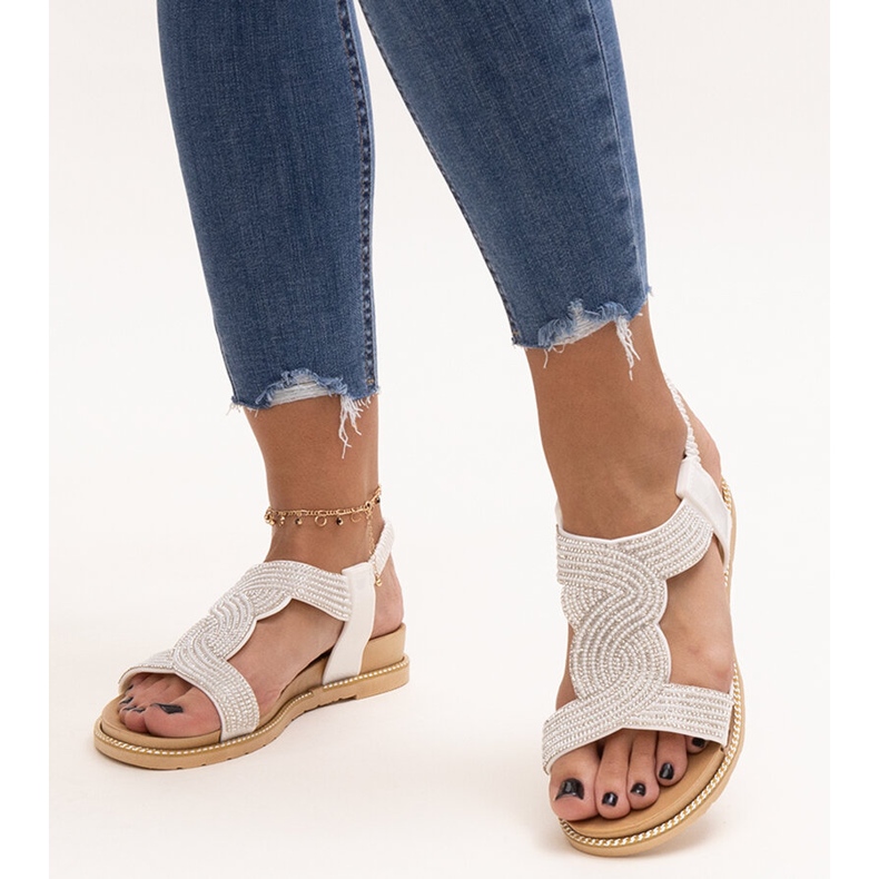 Bijele sandale ukrašene Gairsa cirkonima bijela