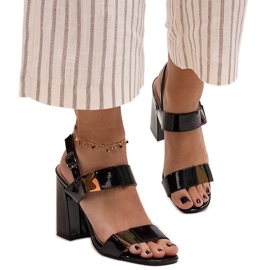 Shadan lakirane crne sandale na visoku petu crno