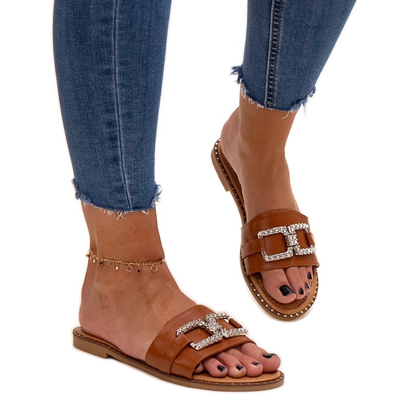 Smeđe japanke s ukrasnom kopčom marke Rochaela smeđa