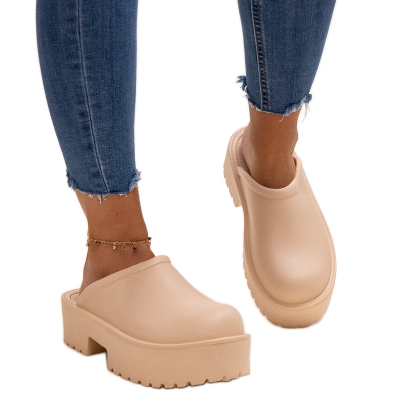 Bež japanke s masivnim Huss potplatom