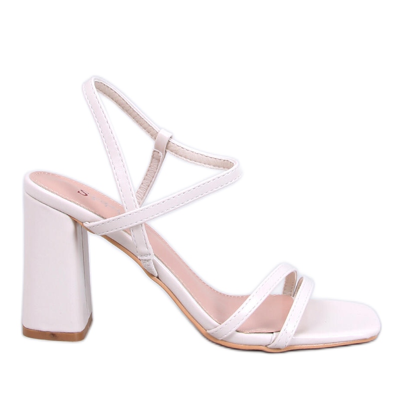 Borelli Bež sandale na stabilnu petu