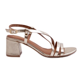 Kožne sandale na nisku petu Maciejka 06653-25 zlatne zlatni