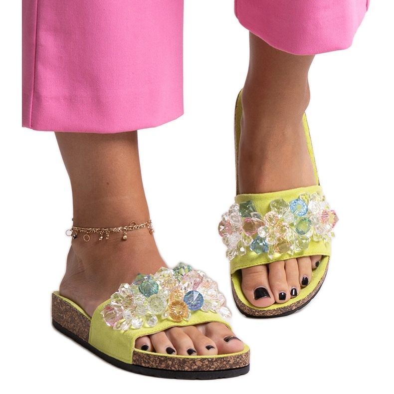 Zelene japanke ukrašene Negištinim kamenčićima zelena