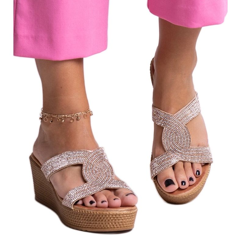 Mule boje šampanjca sa kamenčićima iz Antuaneta zlatna