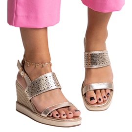 Muhja zlatne sandale na klin zlatni