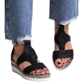 Tiuma crne sandale na niske klinove crna