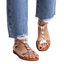 Amarant ravne sandale u boji šampanjca zlatni