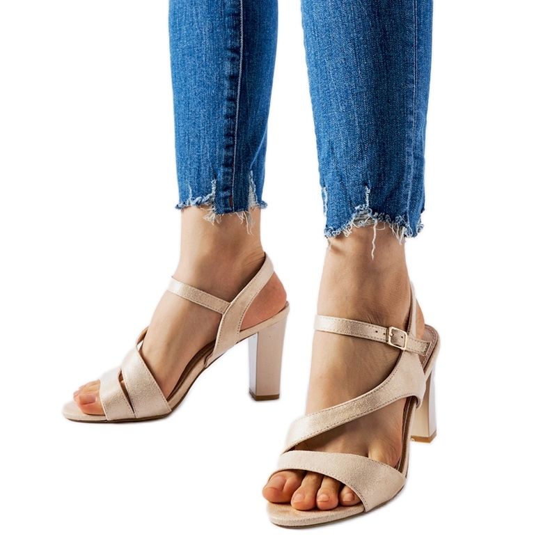 Bež sandale na visoku petu marke Murdock