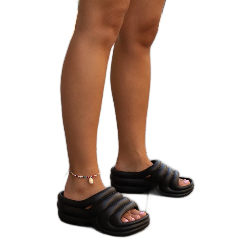 Aminine crne masivne japanke crno