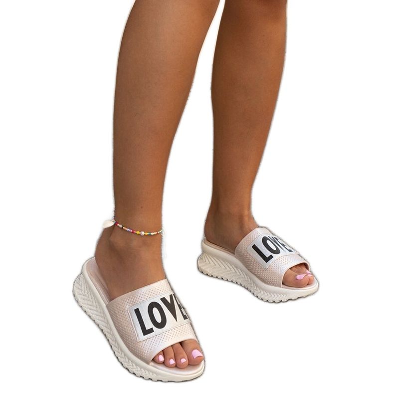 Ružičaste mule s ukrasnom Maurla klinom ružičasta