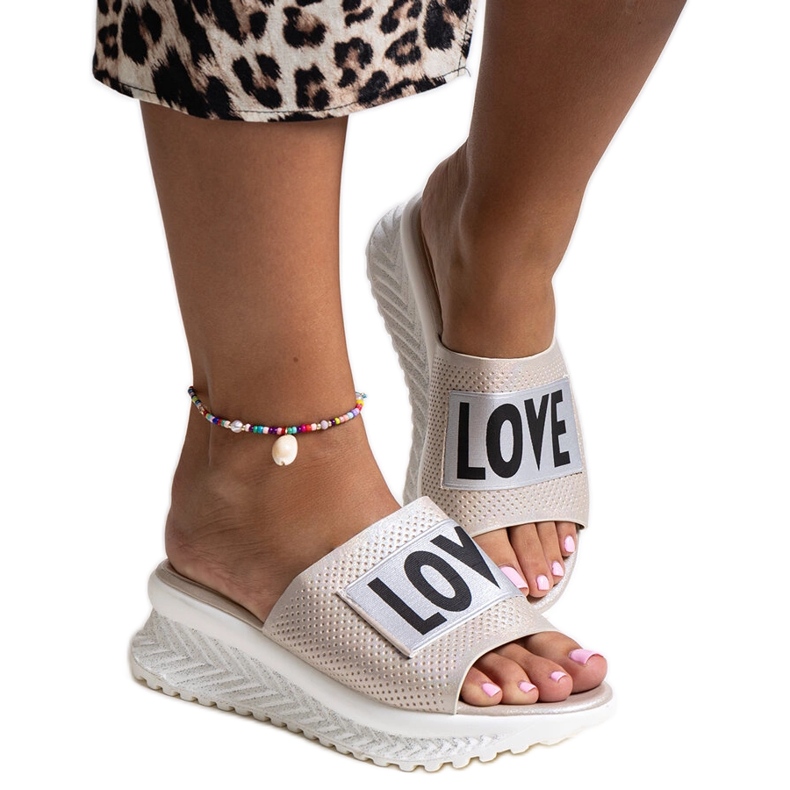 Bež mule s ukrasnom Maurla klinom