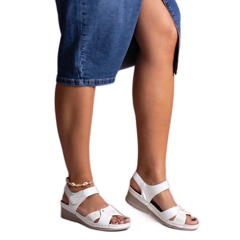 Bijele Kirane sandale na niske klinove bijela