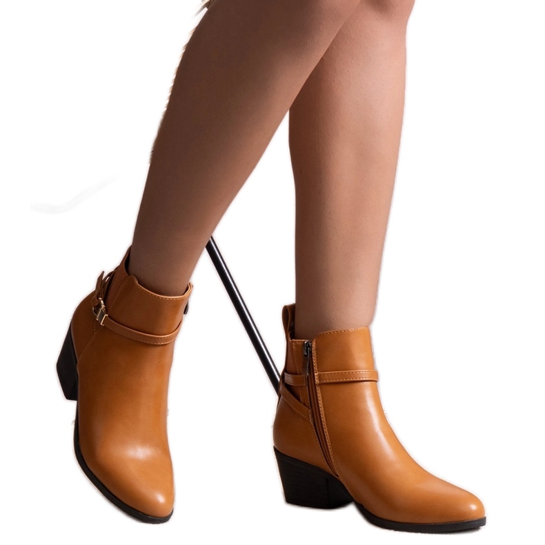 Smeđe gležnjače iz Ibdisa smeđa