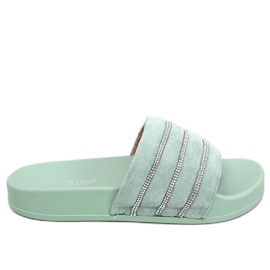 Tobogani od kamenčića Lynne Green zelena