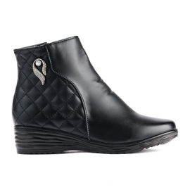 Udobne crne čizme na klin crna