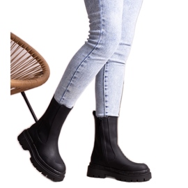 Crne čizme Kunegunda s masivnim potplatom crna