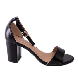 Crne sandale na visoku petu iz Asghe crna