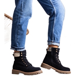 Crne izolirane Amata čizme crna