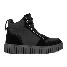 Crne čizme od prirodne kože sa debelim reljefnim đonom crna