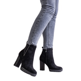 Hayet crne gležnjače na visoku petu s kubičnim cirkonima crna