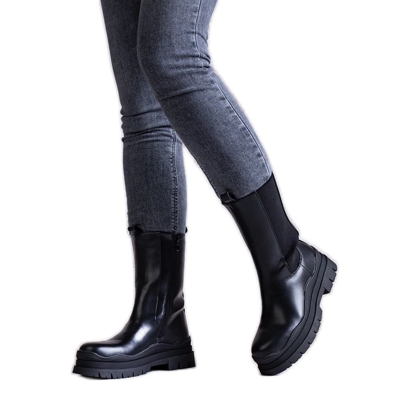 Crne gležnjače s masivnim Naema potplatom crno