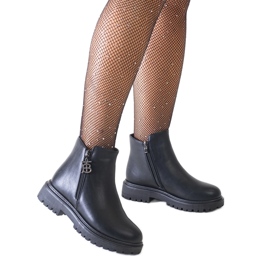 Crne gležnjače s ukrasnim privjeskom na platformi od eko kože Melane crna