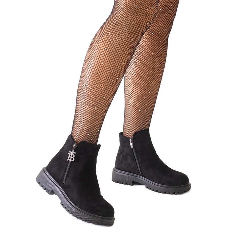 Crne gležnjače s ukrasnim privjeskom na Melane platformi od eko brušene kože crno