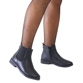 Crne klasične gležnjače s elastičnim umetkom od eko kože Maiza crna