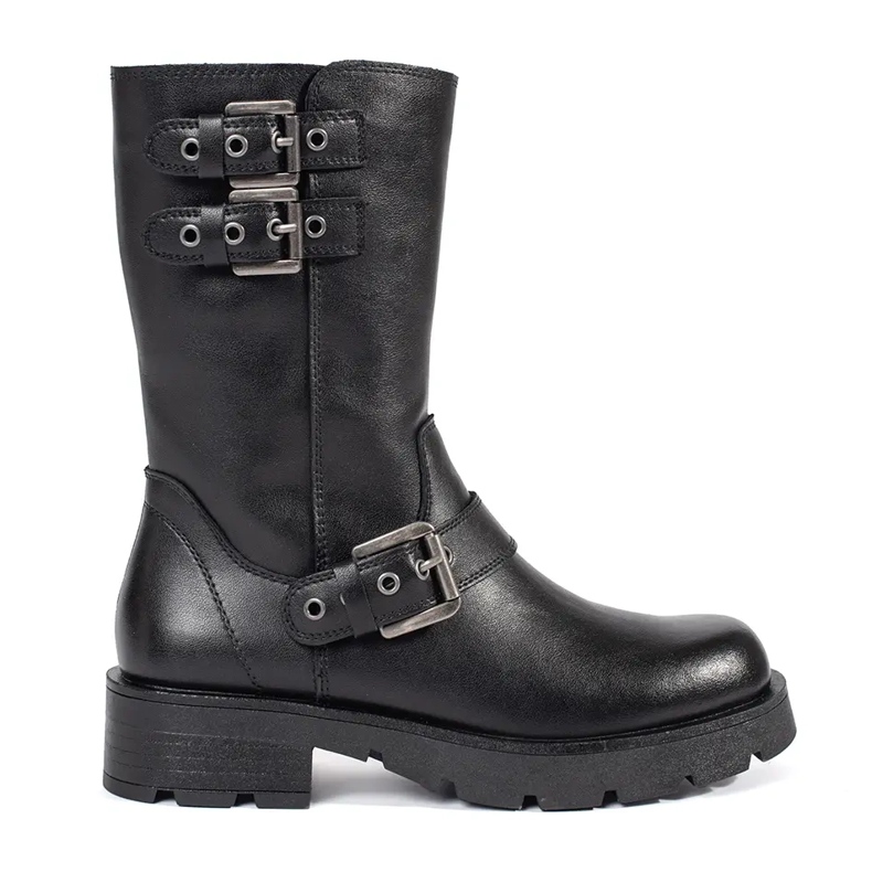 Crne kožne ženske gležnjače na platformu ukrašene Sergio Leone prugama crno